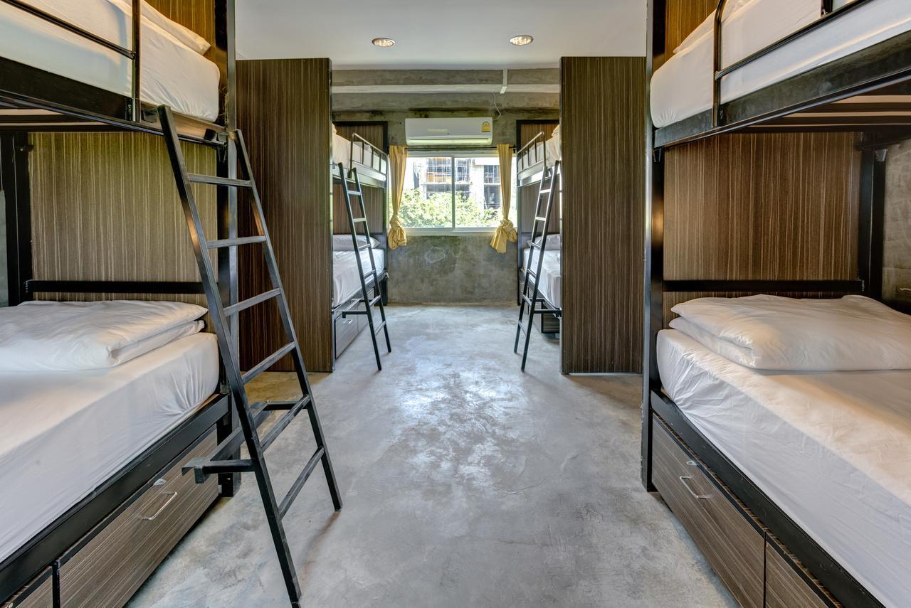 Revolution Hostel Asoke Bangkok Exteriér fotografie