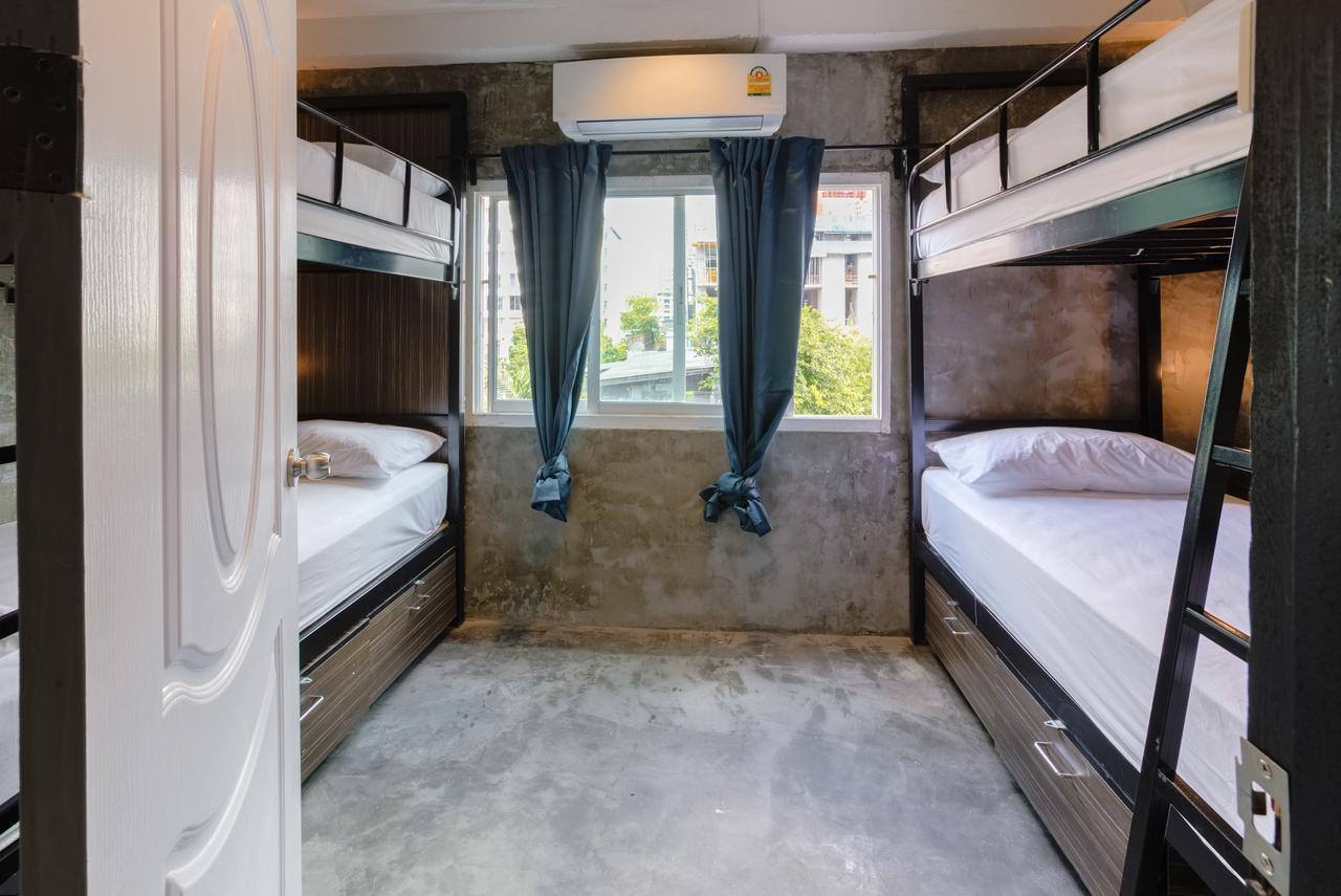 Revolution Hostel Asoke Bangkok Exteriér fotografie